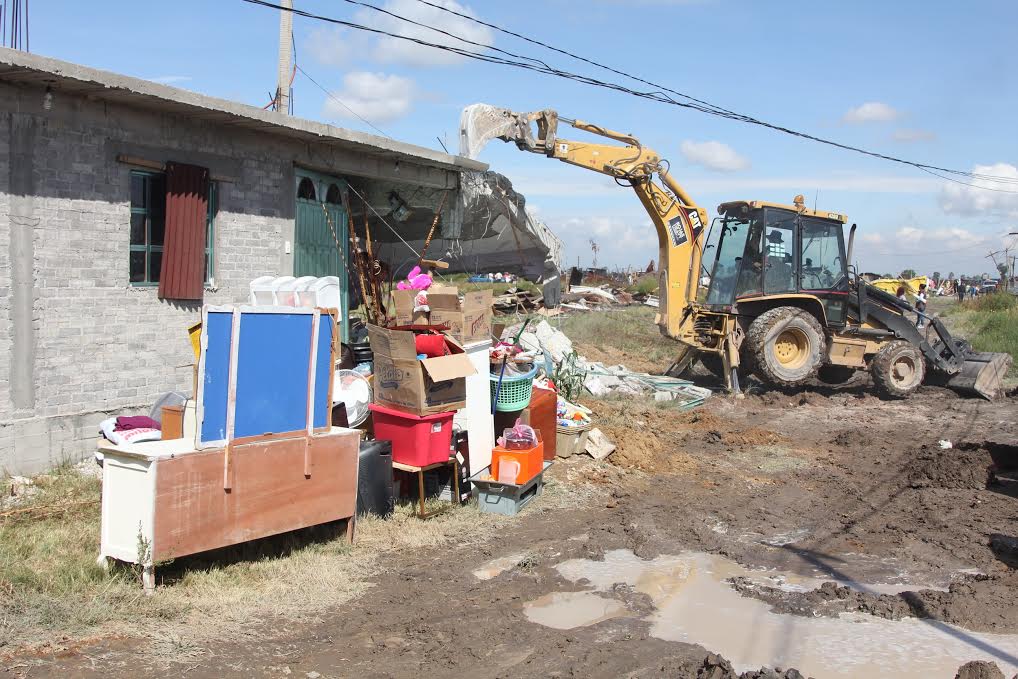 Desalojan y destruyen casas ubicadas en polígono del nuevo aeropuerto de  Texcoco - Plana Mayor