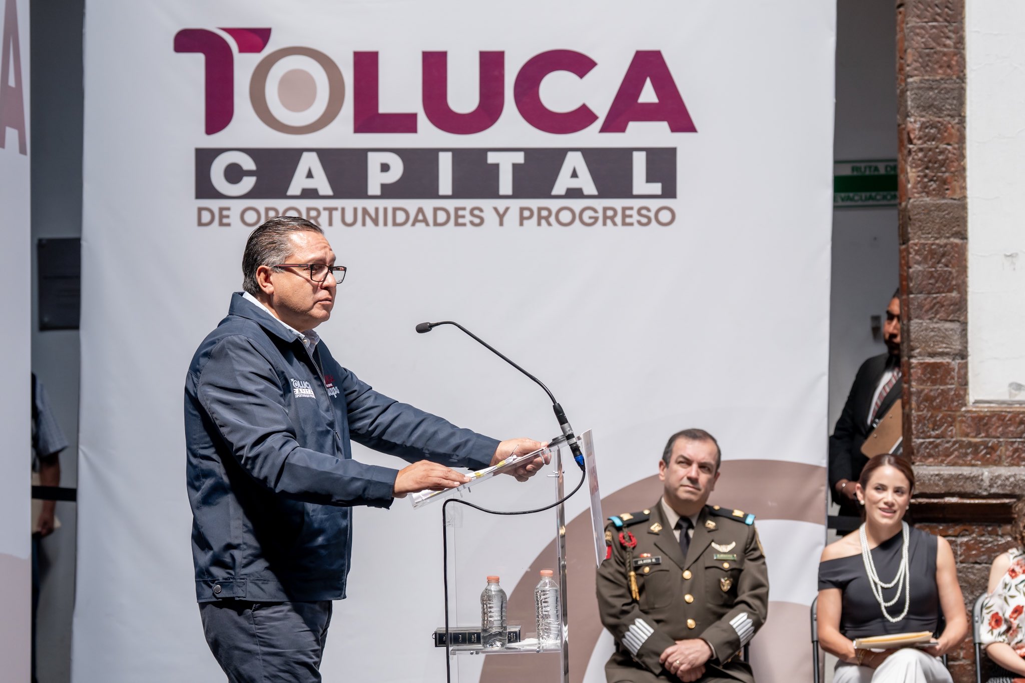 En Toluca se sindicalizó ilegalmente a personal de confianza con altos salarios, denuncia alcalde