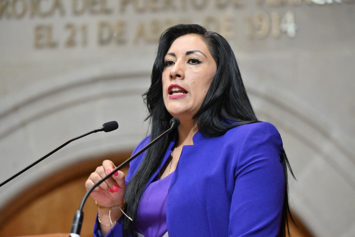 Presentan en Congreso Edomex iniciativa para limitar salidas al extranjero de alcaldes