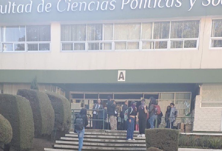 Ciencias Políticas y Sociales se suma al paro en UAEMex; toman instalaciones