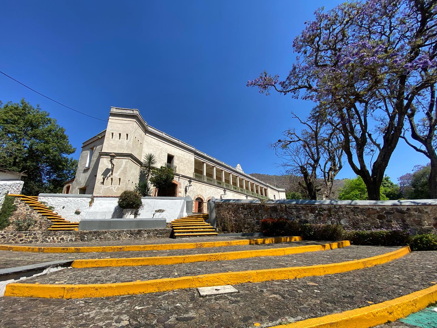Reportan fisuras y daños menores en cuatro espacios universitarios de UAEMex tras el sismo
