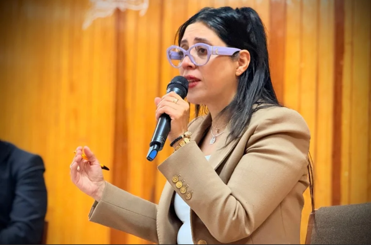 Declina Eréndira Fierro aspiración a rectoría de UAEMex; agradece el apoyo recibido