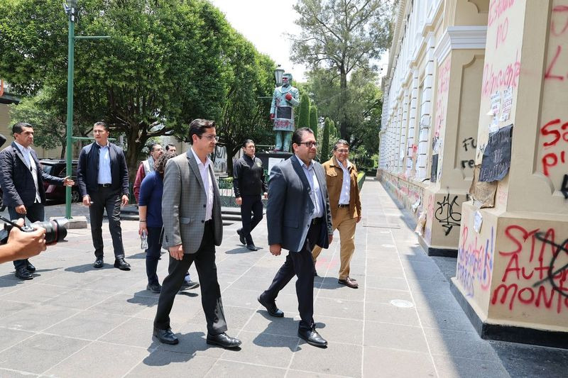 Ofrece Isidro Rogel diálogo a asamblea universitaria; compromete no criminalizar estudiantes