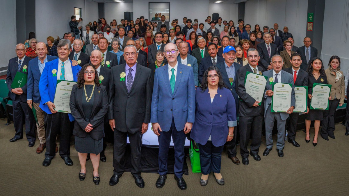 Docentes y administrativos de Química piden romper con “Maximato” de Barrera Díaz