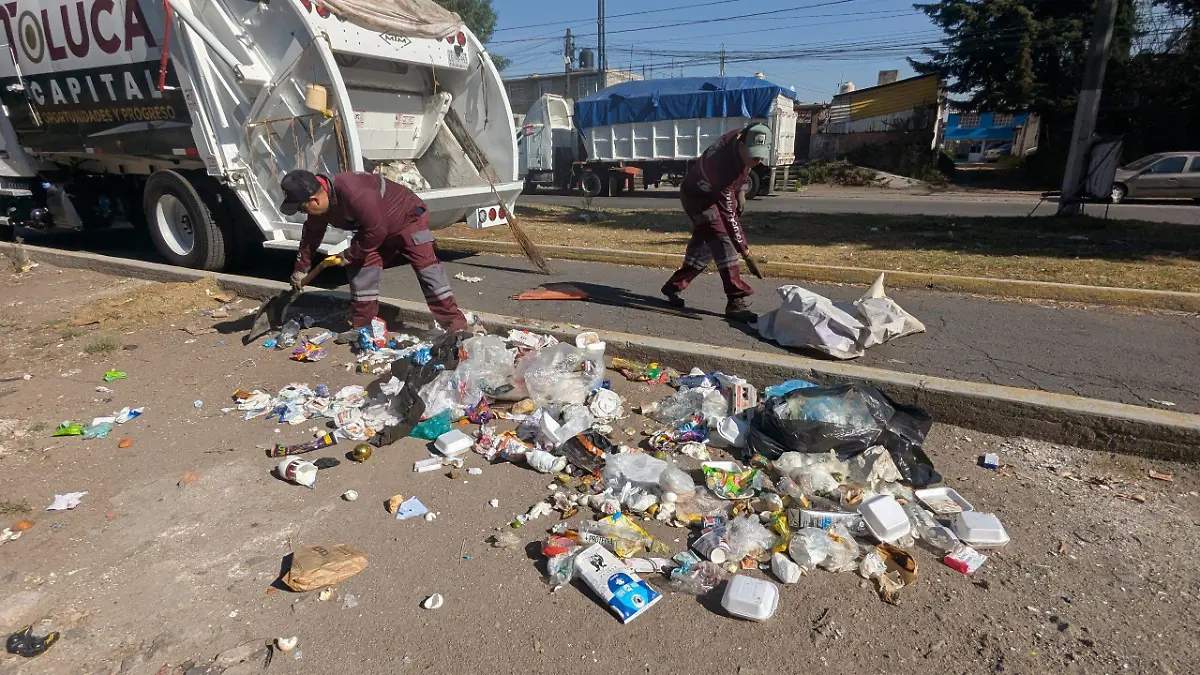 Arresto y multa de hasta cinco mil pesos a quien sea sorprendido tirando basura en Toluca