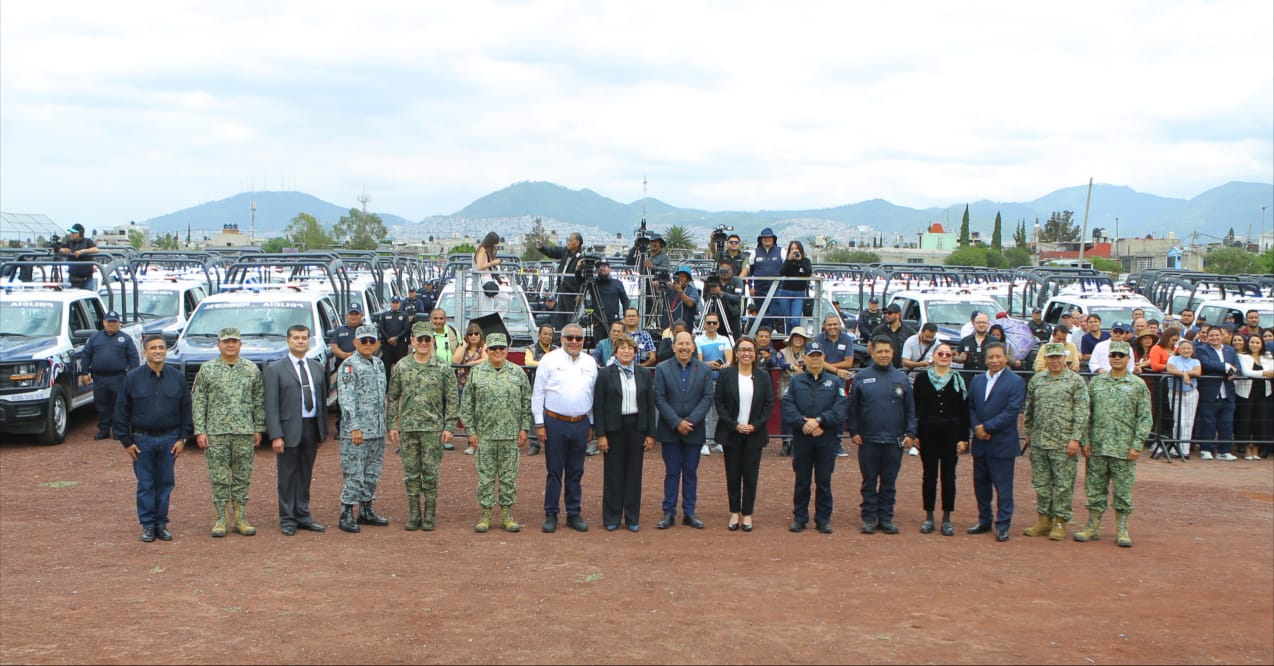 Con más unidades, Delfina Gómez y Azucena Cisneros fortalecen a la Policía de Ecatepec