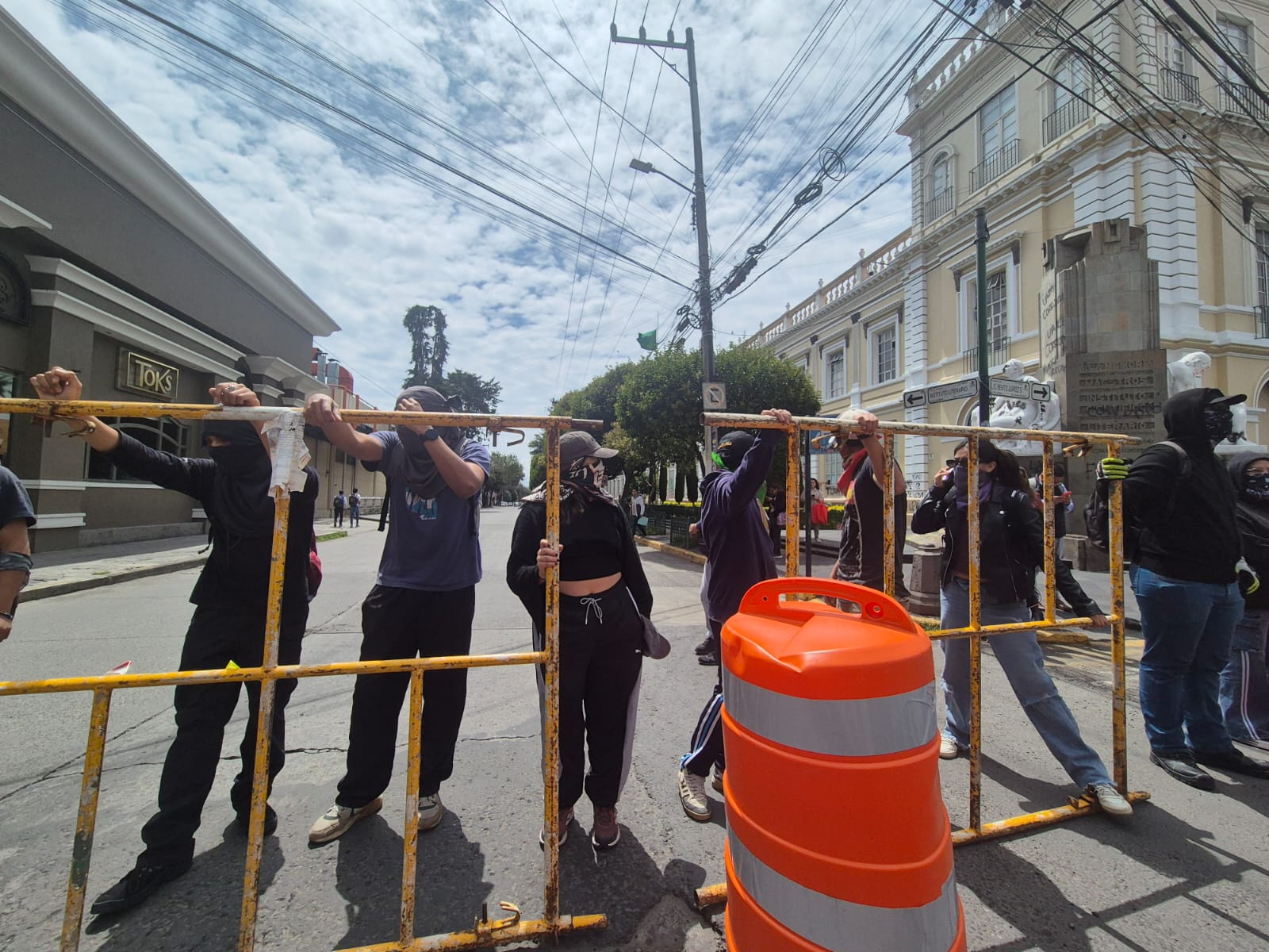 Pide «Enjambre Estudiantil» aplazar elección por rectoría para el 6 de agosto