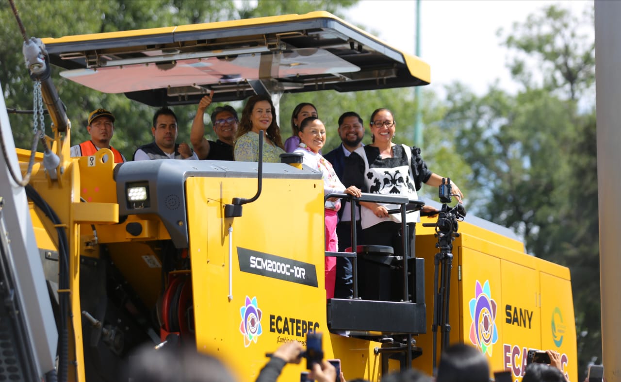 Adquiere Ecatepec maquinaria para intensificar bacheo y repavimentación