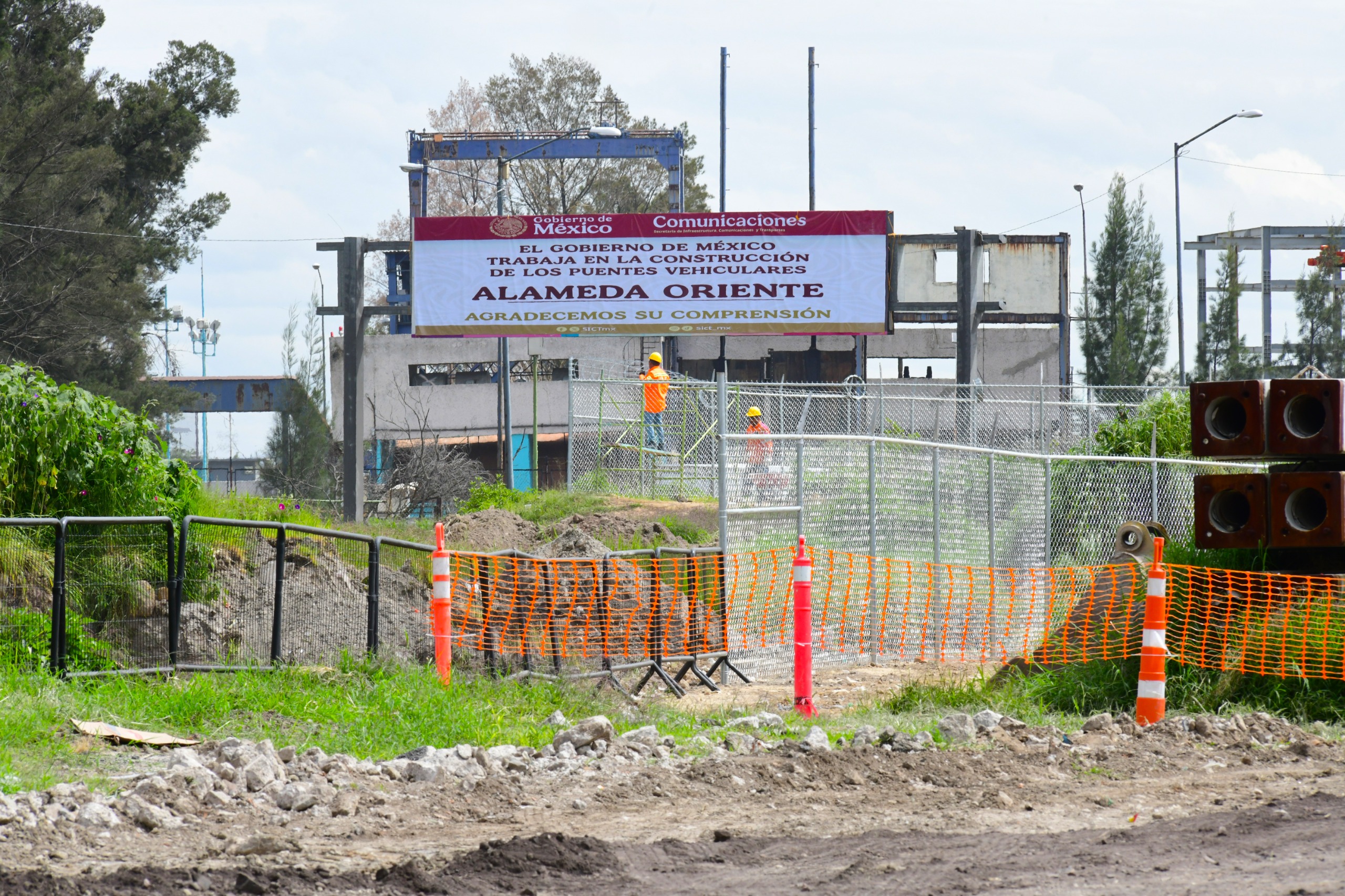 Inicia demolición y reconstrucción de puentes de Alameda Oriente Daños por los sismos del 2017