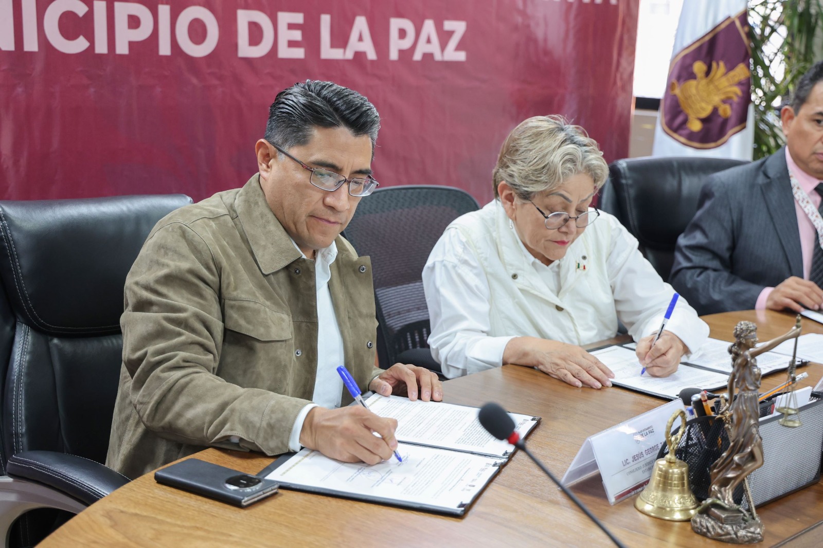Firma Edomex convenios con 9 municipios para verificación de comercios en la Zona Oriente