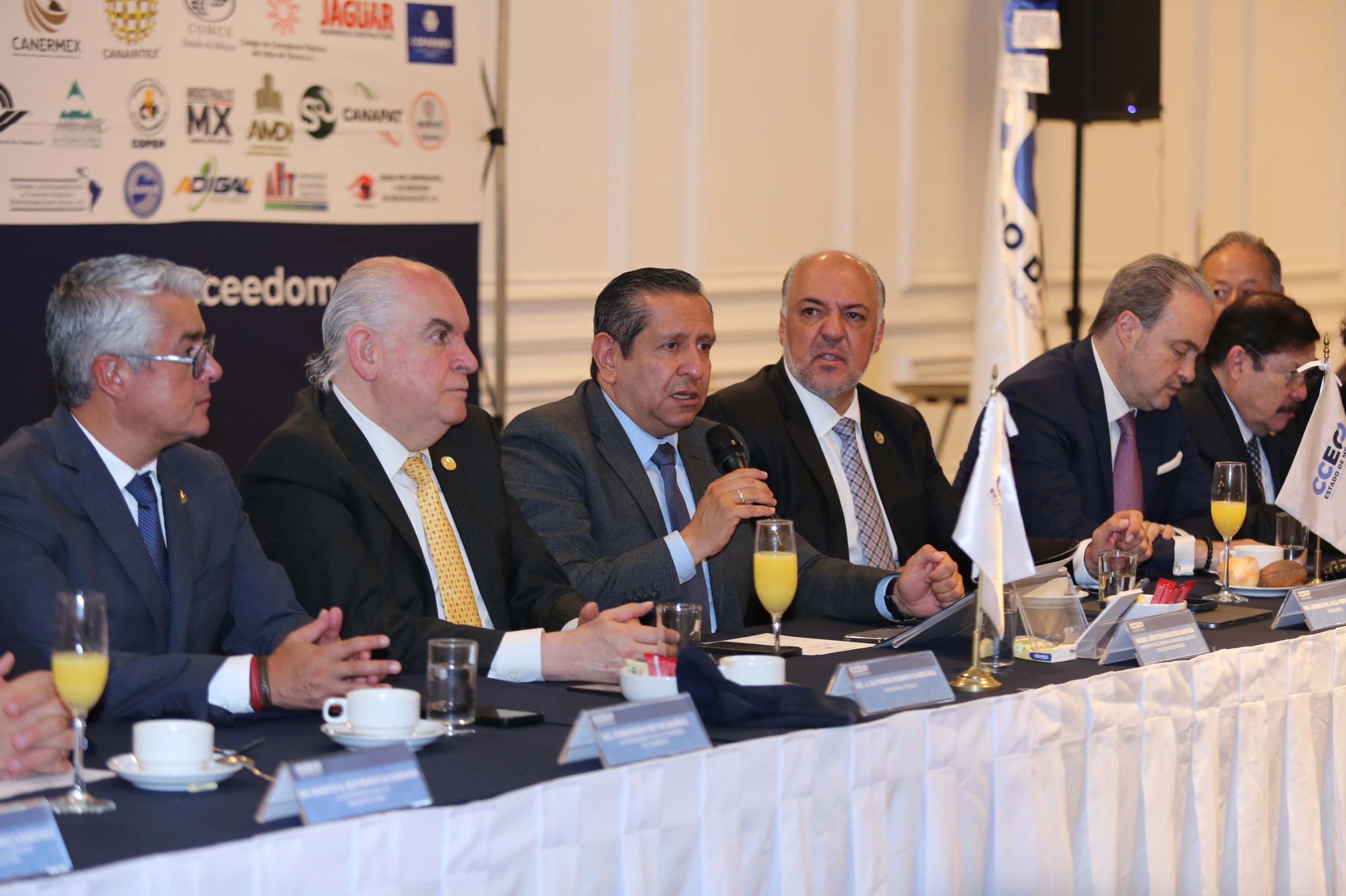 Diálogo entre Poder Judicial y sector productivo es indispensable para fortalecer la certeza jurídica: Héctor Macedo