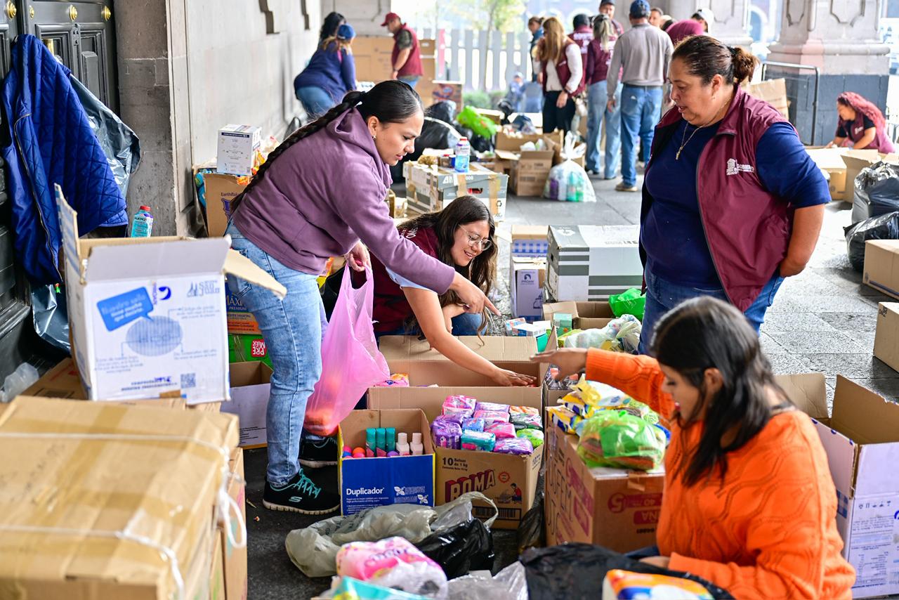 Edomex envía más de 216 toneladas de ayuda ante emergencia en Hidalgo