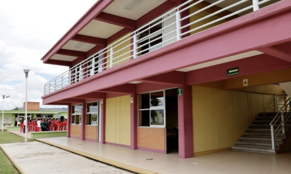 Se crean en Edomex siete nuevos bachilleratos tecnológicos; se han reconvertido 10 planteles de secundarias en Prepas