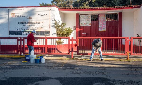 Rehabilitan 25 instituciones educativas mediante el programa “Yo Pongo Guapa a Toluca”