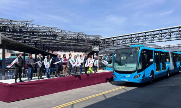 Dan banderazo a 57 nuevas unidades de la Línea II del Mexibús; beneficiará a más de 102 mil usuarios