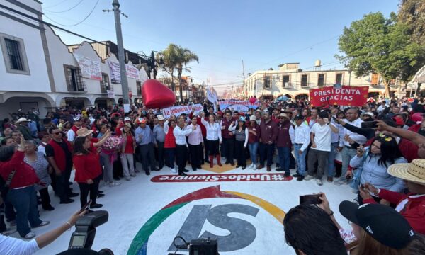Inauguran pavimentación con concreto hidráulico de avenida Juárez en San Mateo Atenco