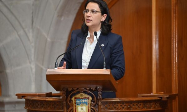 Impulsa Paola Jiménez reformas para digitalizar documentación en la función pública y terminar con uso de papel