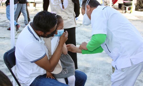 Se aplicaron más de 750 mil vacunas en Edomex; 400 mil contra el sarampión