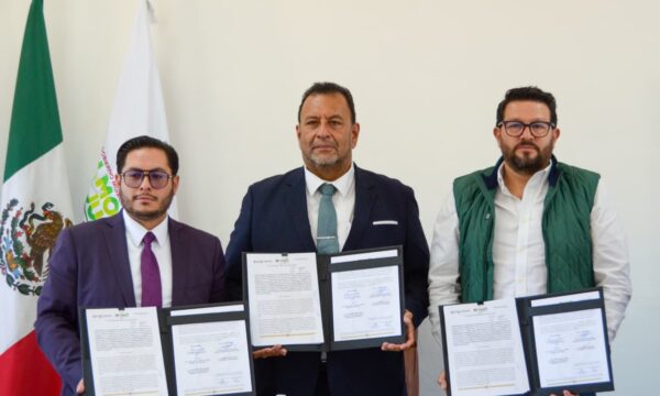 Acuerdan Adolfo Solís y Universidad Digital ampliar oportunidades educativas en Almoloya de Juárez