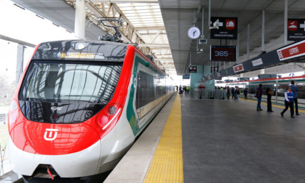 En poco más de un mes,  Tren México-Toluca triplica numero de usuarios; seguirá creciendo