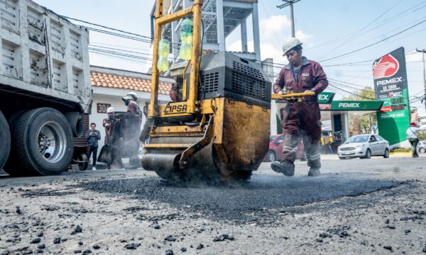 Pone en marcha Ricardo Moreno bacheo intensivo 2026 en todo Toluca