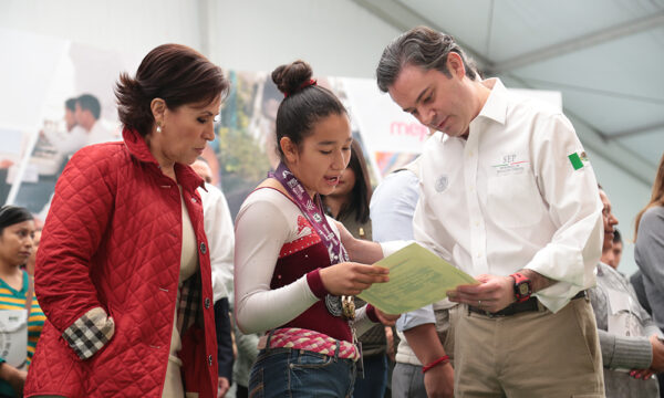 Rosario Robles y Aurelio Nuño –peñistas- reaparecen en el PRI y MC rumbo a 2027