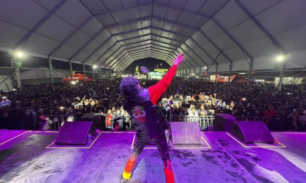 Arranca Feria de Almoloya de Juárez; abarrota El Tri en concierto inaugural