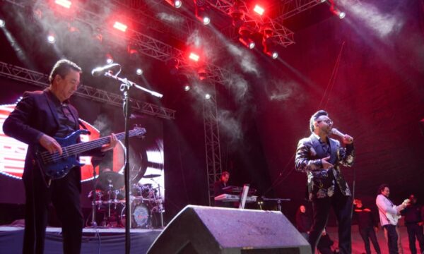 Se presenta Grupo Bryndis en la Feria de San José en Almoloya de Juárez