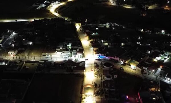 Entrega Adolfo Solís rehabilitación de avenida 5 de Mayo; moderniza acceso al centro de Almoloya de Juárez