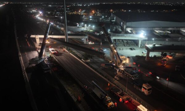 Avanza construcción de puente sobre la vialidad «Mexiquense» que reducirá tiempo para llegar al AIFA