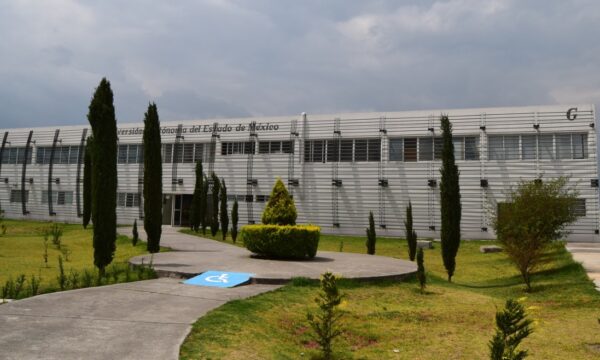 Enrique Castañeda gana auscultación para dirigir la Facultad de Ciencias de la UAEMex