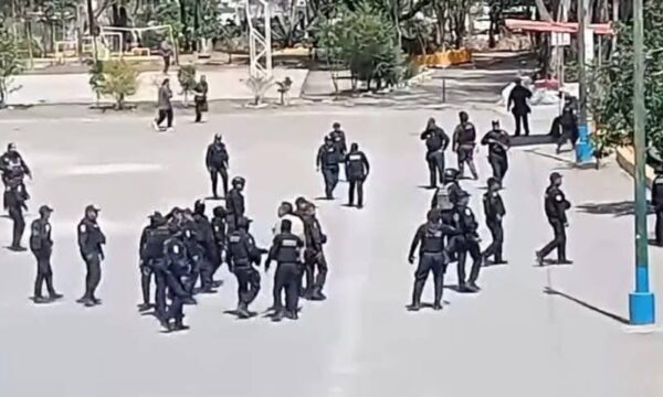 Vecinos y policías se enfrentan en Río Hondo por defensa de canchas ante proyecto municipal