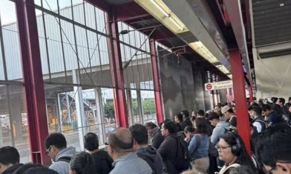 Aglomeraciones en el primer día de operaciones del Tren AIFA-Buenavista
