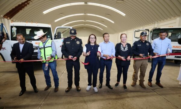 Inaugura Azucena Cisneros depósito municipal gratuito de motocicletas