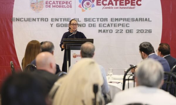Azucena Cisneros ofrece certeza y simplificación de trámites con Ventanilla Única