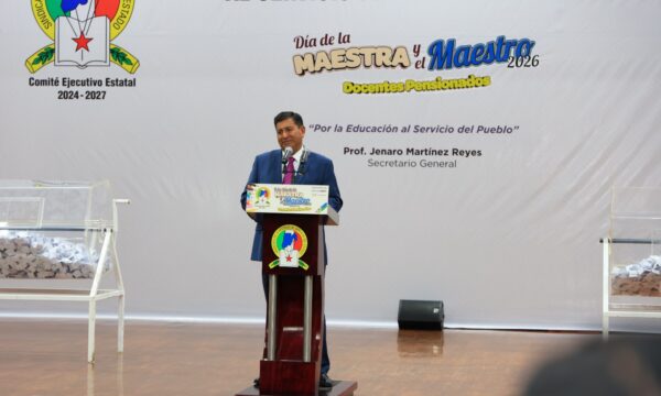 Reúne SMSEM  a docentes jubilados en festejos por el Día de la Maestra y el Maestro