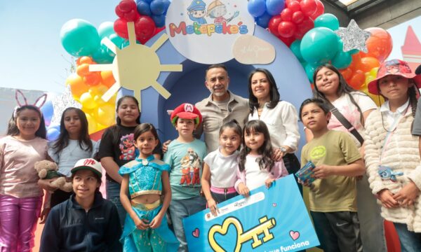 Niñas y niños protagonizan “Metepekes”; celebran el Día de la Alegría y el Juego en Metepec