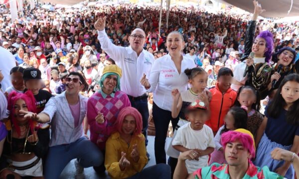 Zinacantepec fortalece convivencia familiar con festejo masivo para la niñez y las madres
