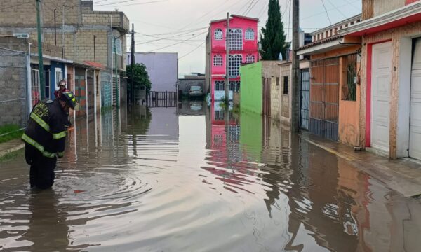 Atiende Gobierno de Toluca encharcamientos en San Pablo Autopan