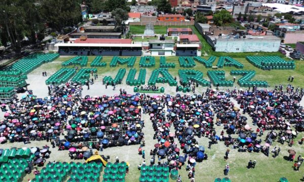 Entrega Adolfo Solís más de 2 mil tinacos a familias de Almoloya de Juárez