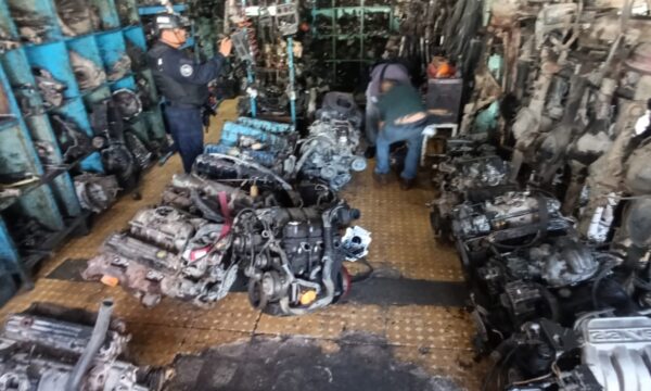 En cateo Fiscalía Edomex decomisa más de 10 toneladas de autopartes en Chicoloapan