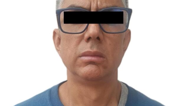 Recapturan a profesor acusado de abuso tras sostener noviazgo con alumna de 14 años