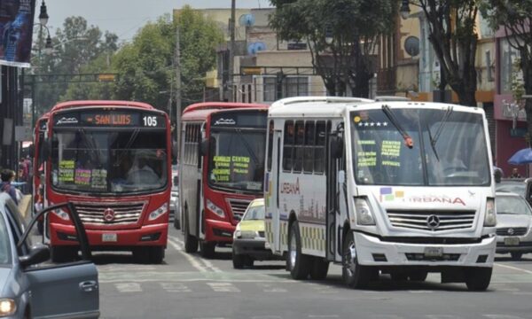 Amplía Edomex hasta diciembre de 2026 la vida útil de unidades del transporte público