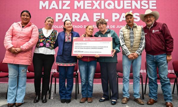 Productores de maíz obtienen apoyos para enfrentar los retos del campo mexiquense