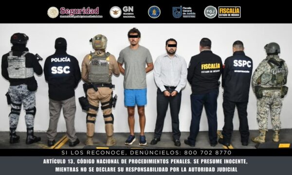 Son dos funcionarios detenidos por extorsionar a propietarios de verificentros; van tras más implicados