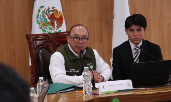 Juventudes toman el Cabildo de Zinacantepec por un día