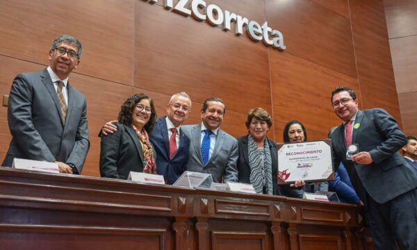 Recibe Lerma premio del IAPEM por proyectos de cultura, deporte y atención a mujeres