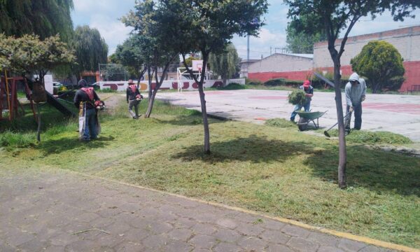 Suman 2 mil jornadas de limpieza suma Toluca con programa “Yo Pongo Guapa”