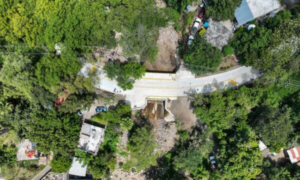 Entregan rehabilitación del Puente Ixtapantongo tras socavón en carretera Valle de Bravo-Santo Tomás