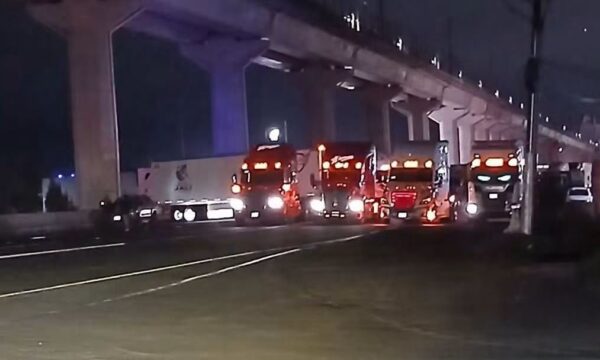 Mantienen transportistas bloqueos en la México-Pachuca, México-Toluca y la entrada a CDMX por Av. Vallejo